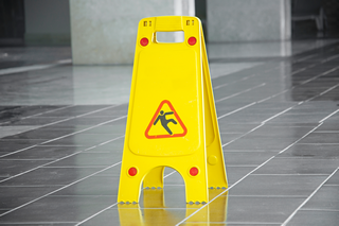 Preventing Falls from Slips and Trips (CCOHS) Online Training Course